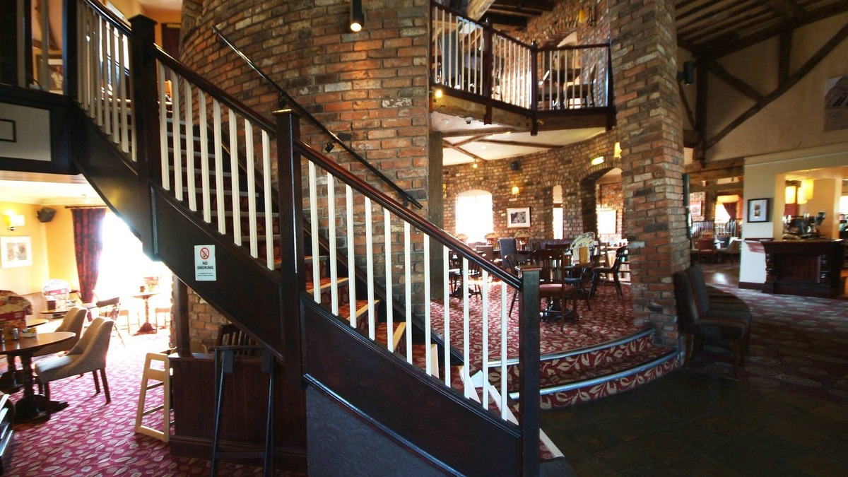 Walton Hotel | Premier Inn Milton Keynes South