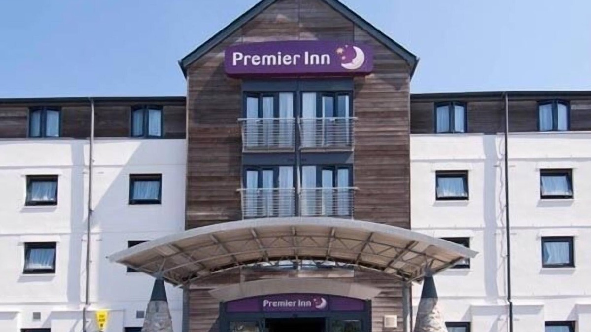 Plymouth Hotel | Premier Inn Plymouth - Sutton Harbour