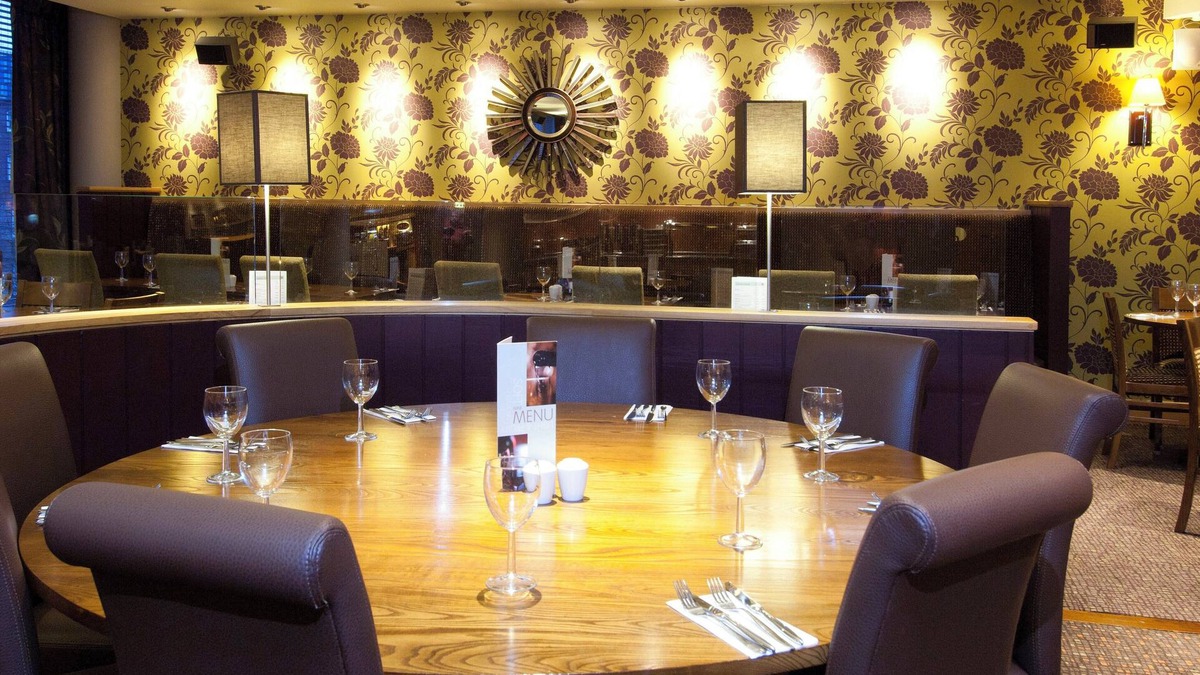 Sheffield City Centre Hotel | Premier Inn Sheffield City Centre Angel St