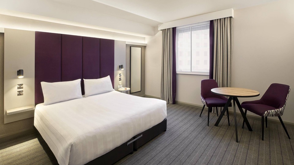 Five Oak Green Hotel | Premier Inn Tonbridge North