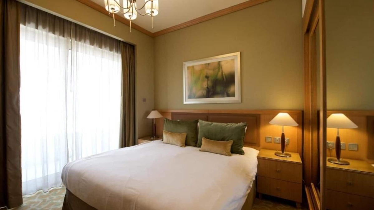 Beach & Coast House | Premier One Bedroom City View Near Al Burj Square
