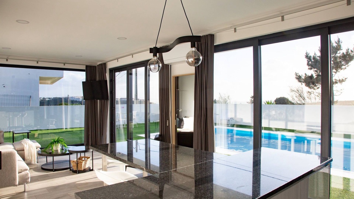 Ericeira Apartment | Premier Palaca: ground floor, walk to reserve, Riberira d'IIlas, town of Ribamar