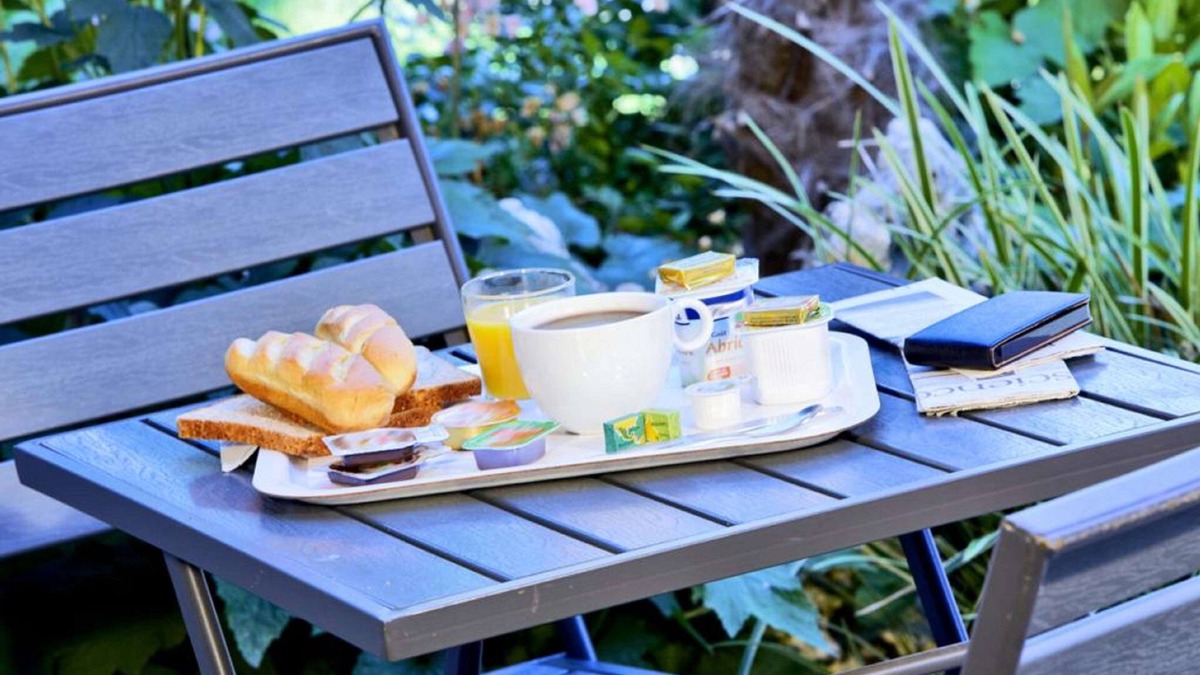 Bourges Hotel | Premiere Classe Bourges (6 kms du centre-ville)