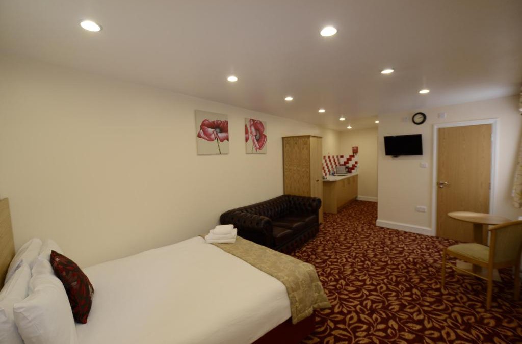 Loxford Apartment | PremierLux Serviced Apartments