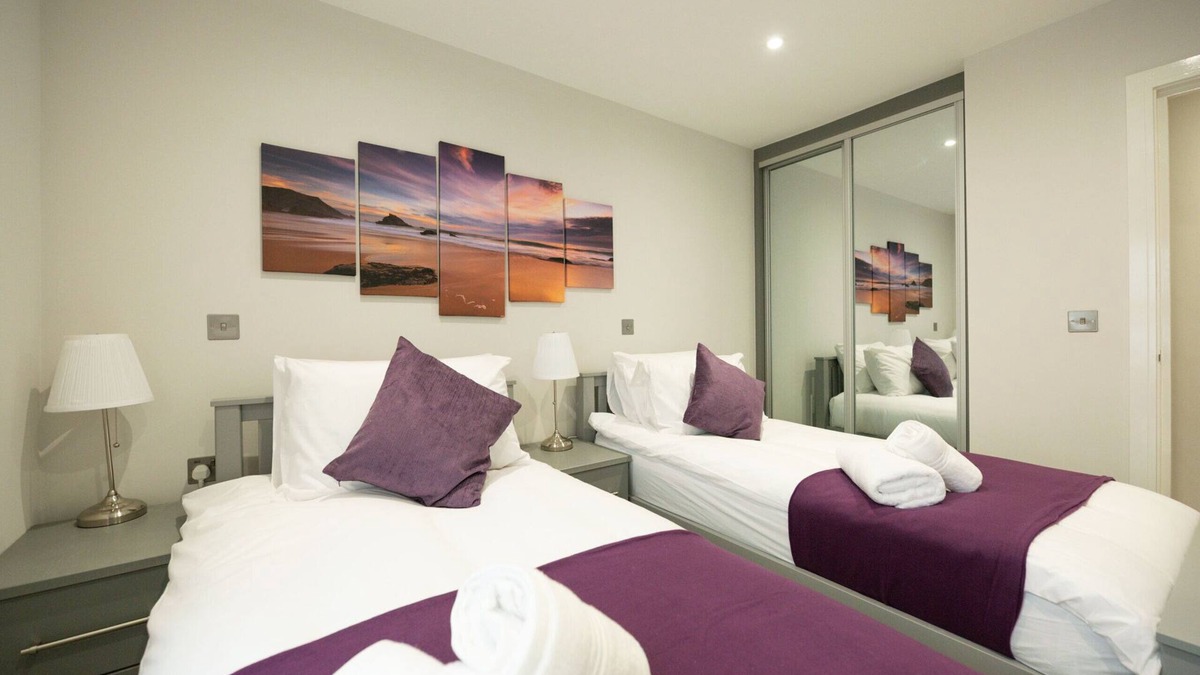 Reading Apartment | Premium 2-Bed, 2-Bath Apartment by KSA
