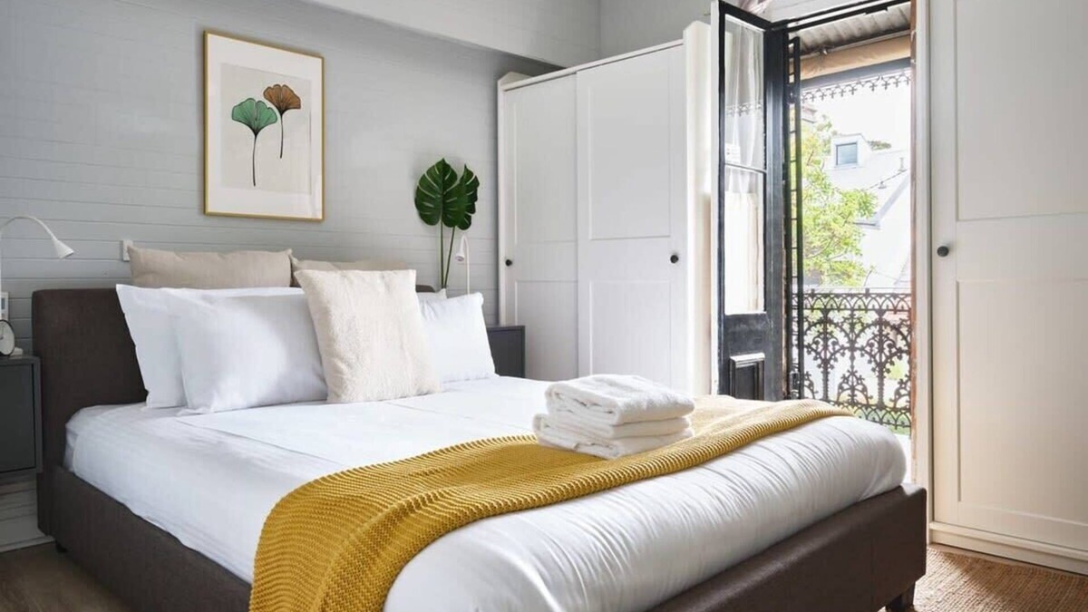 Redfern House | Premium 3 Bed Terrace with parking