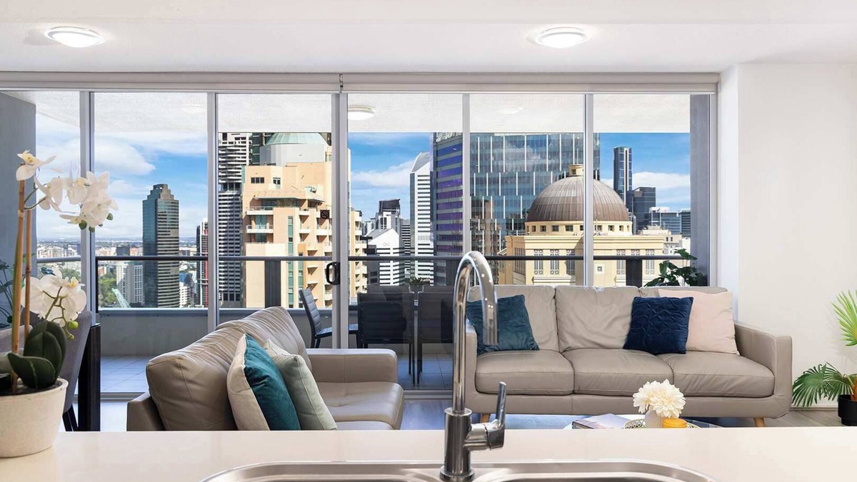 Brisbane Central Business District Apartment | Premium Family sized Apartment with Breathtaking Views
