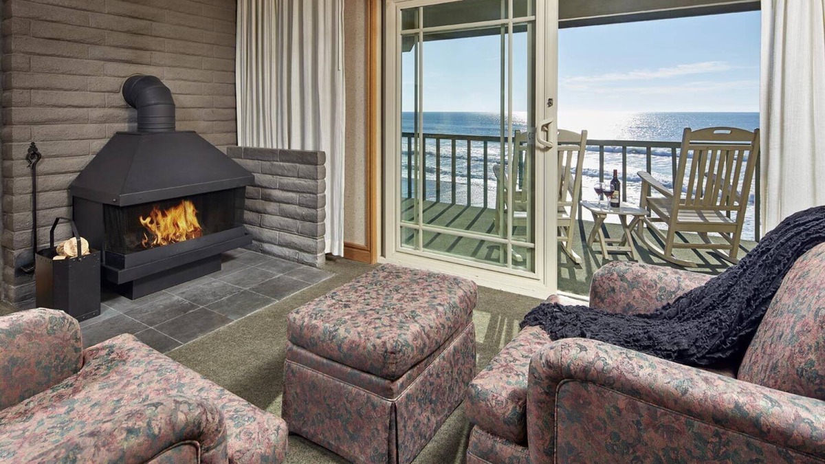 San Simeon Hotel | Premium King Coastal View Room w/Fireplace | Short Drive from Hearst Castle