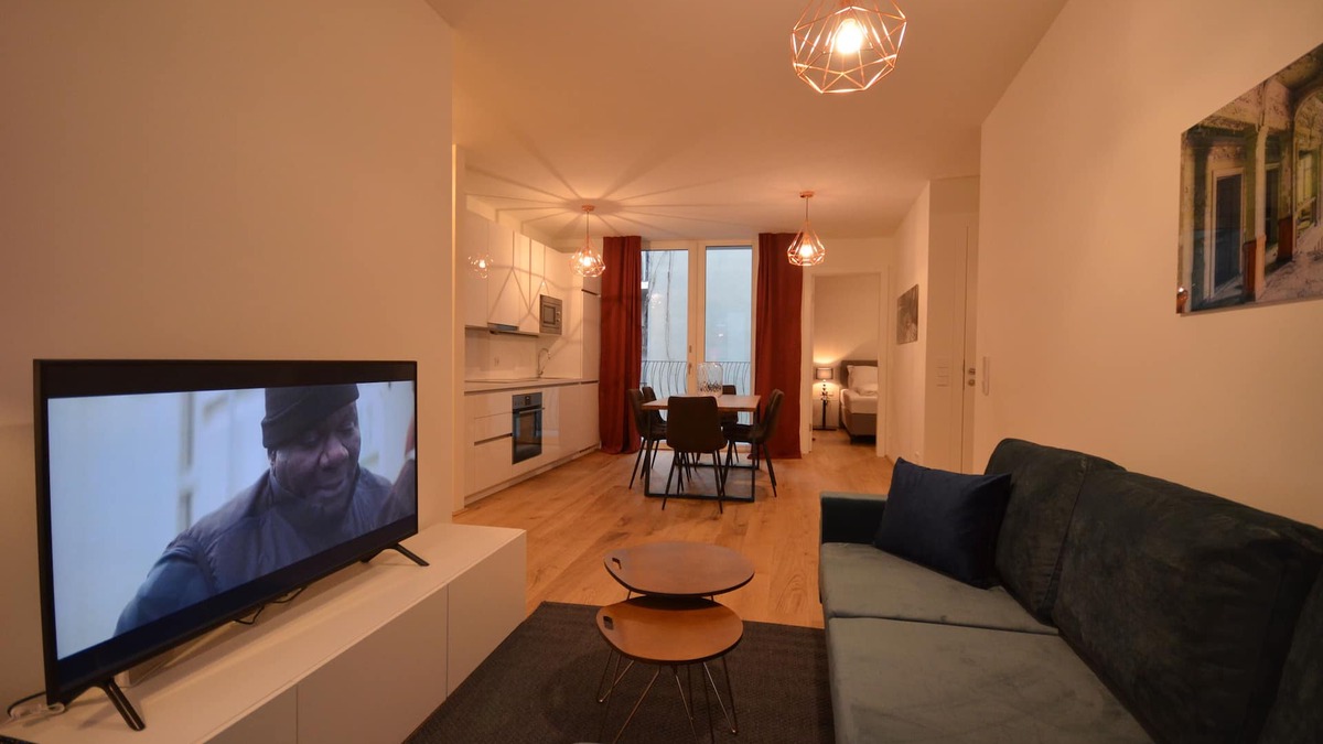 Neubau Apartment | Premium Residence near Parliament