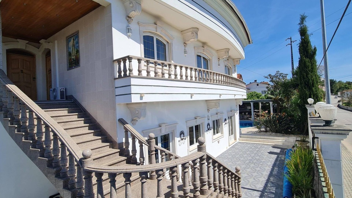 Arnal House | President Residence at Luxury Villa 5☆ (10-13 Guests)by Silver Village Residence