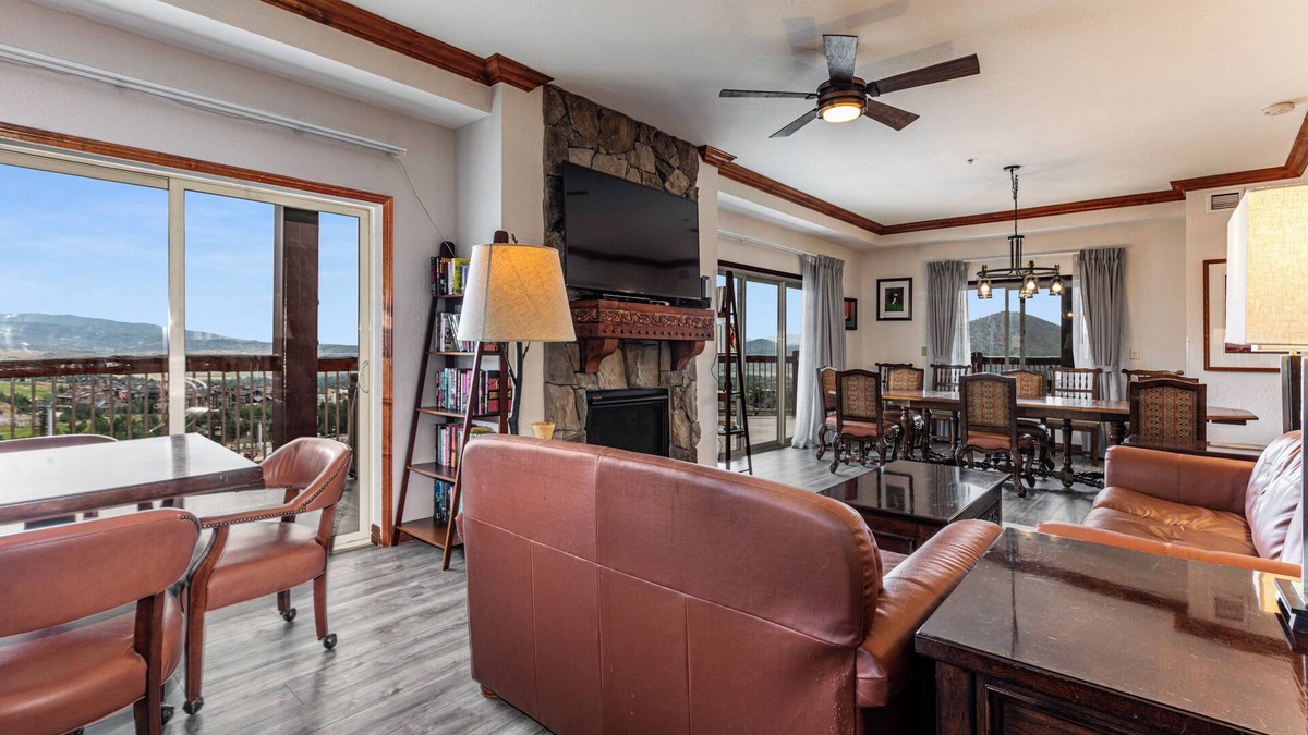Park City Condo | PRESIDENTIAL SUITE; 4 King BR/Bth; Ski I/O; 1530nt Week/1700nt daily, Hot Tub