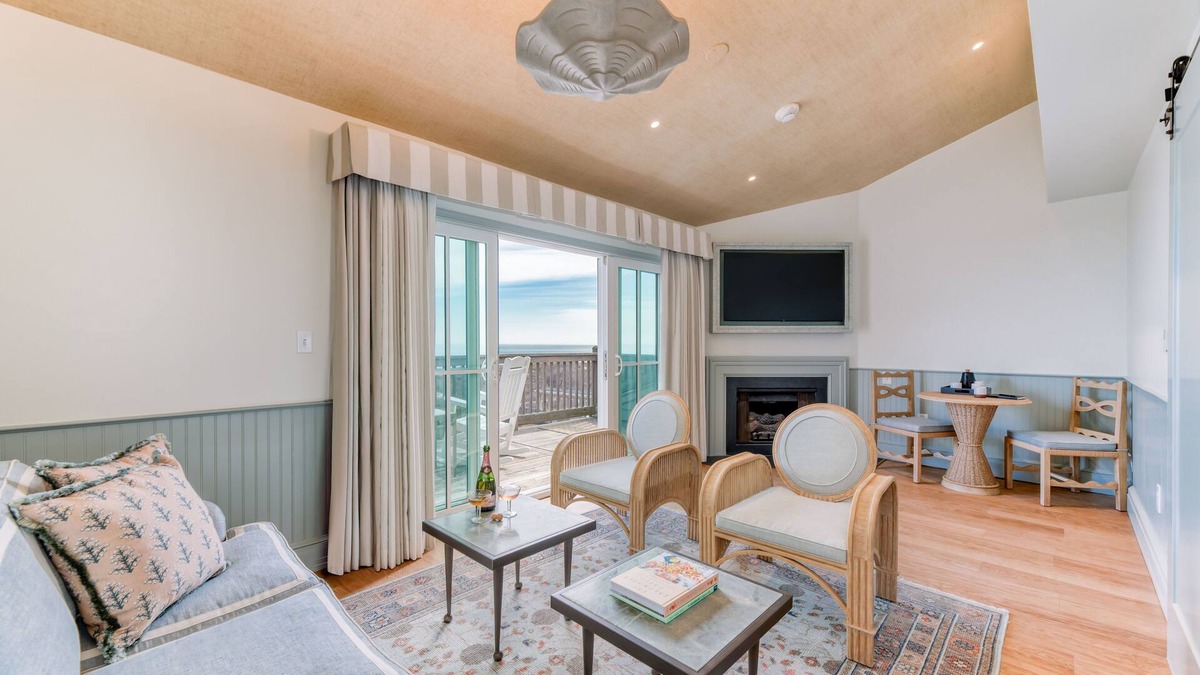 Duck Apartment | Presidential Suite | Atlantic and Sound Views