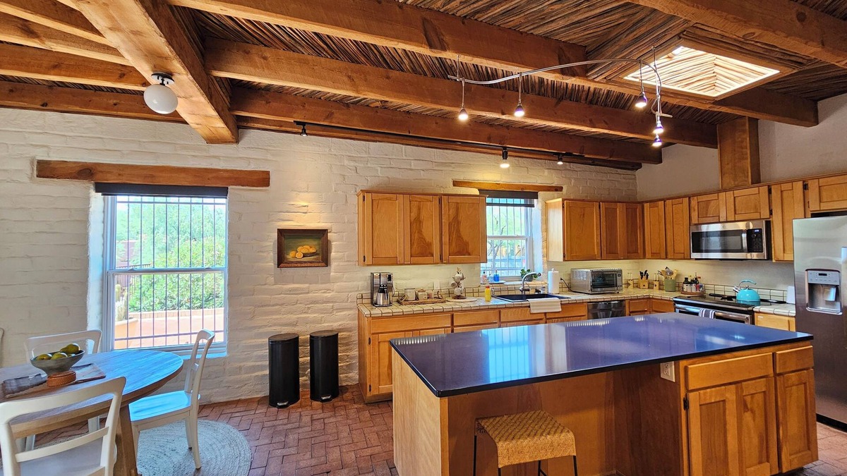 The Garden District House | PRESIDIO STYLE MID TOWN 3 BDRM HOME WITH POOL /HOT TUB