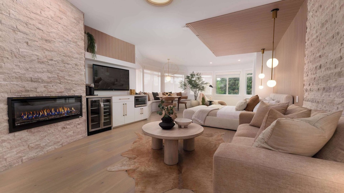 Downtown Kelowna Hotel | Prestige Beach House, WorldHotels Crafted
