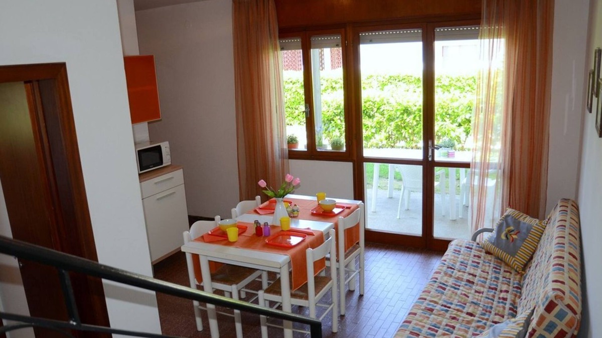 Bibione Lido dei Pini Villa | Prestige Property with Garden Oasis and Parking Space