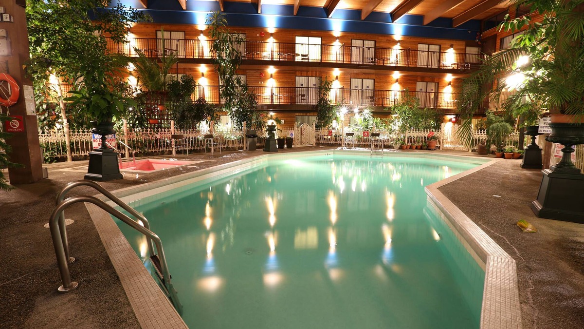 Vernon Hotel | Prestige Vernon Lodge and Conference Centre