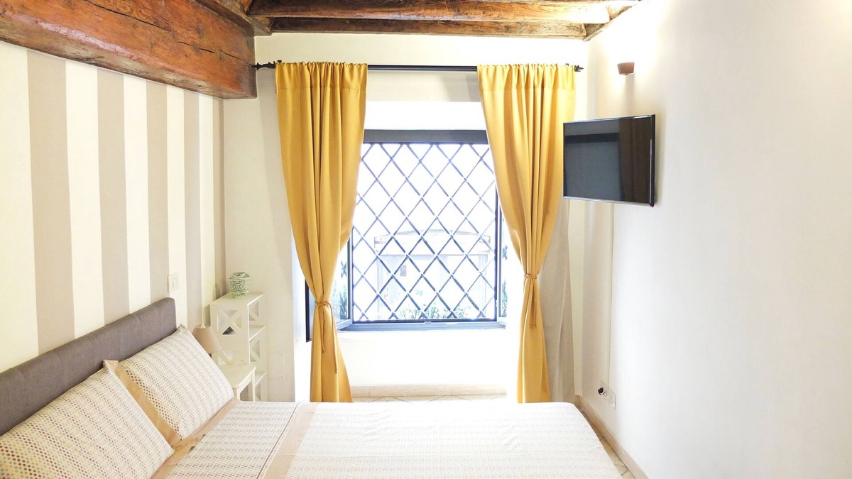 Rione V Ponte Apartment | Prestigious house in Navona Square - Property dated 1520 century