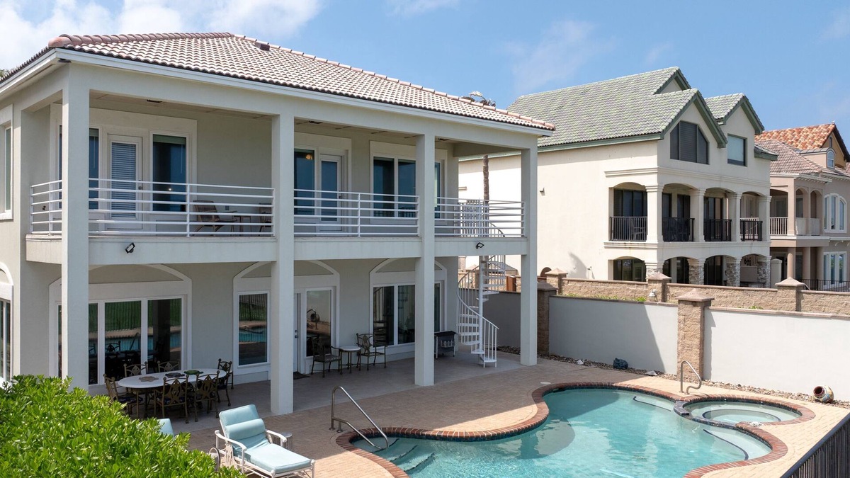 South Padre Island House | Prestigious Private Home with Oceanfront Pool!