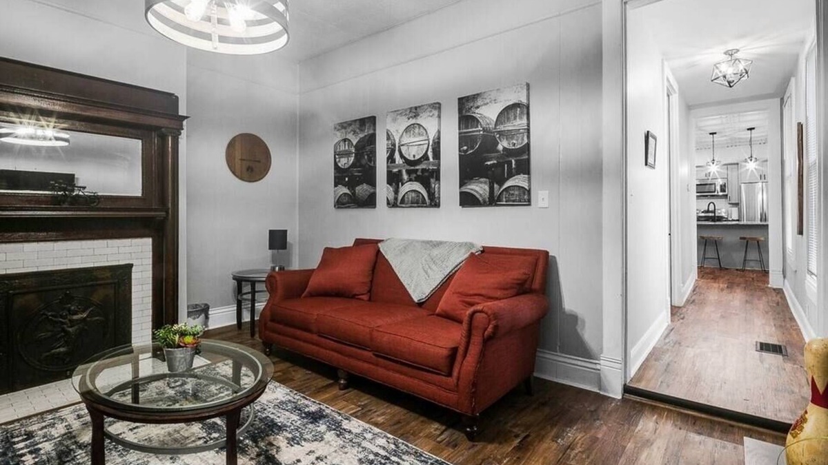 Saint Joseph House | Preston Retreat - Convenient Germantown Location