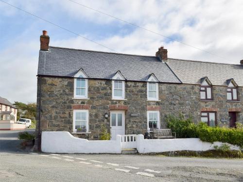 Trefin House | Preswylfa