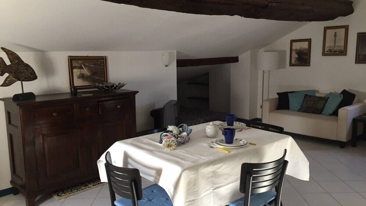 Varazze Apartment | PRETTY AND VERY CENTRAL ATTIC ONE STEP FROM THE SEA