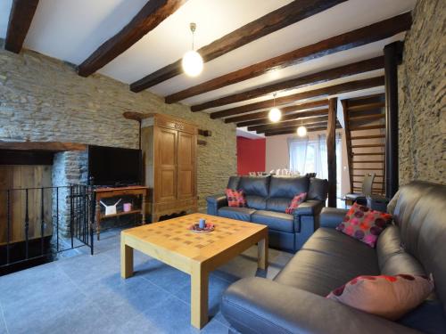 Neufchateau House | Pretty cottage with billart and 2 bathrooms