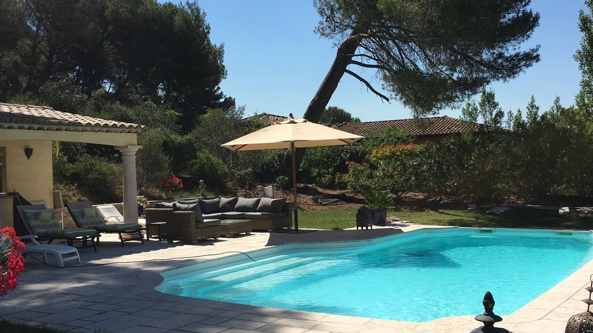 Eguilles Villa | Pretty country house 220m2 with pine forest 10 minutes from Aix en Provence
