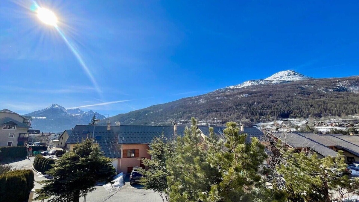 Forville House | Pretty F4 house with loggia in Briançon