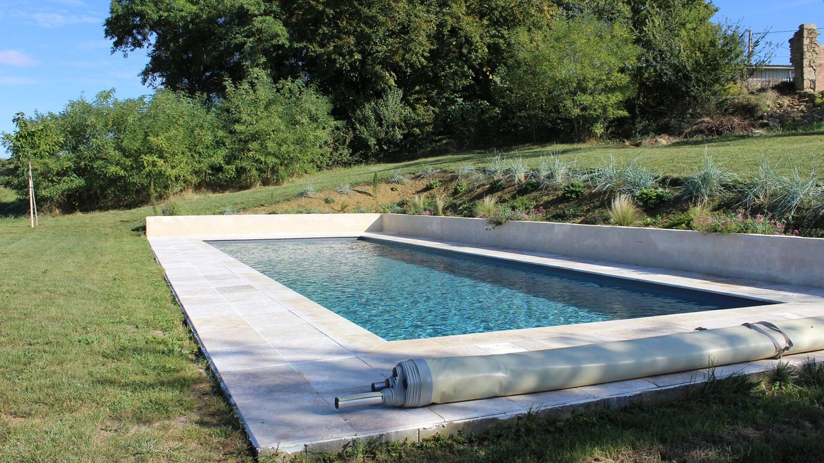 Benque Other | Pretty Farmhouse with Stunning Views of Pyrenees and 12m Swimming Pool