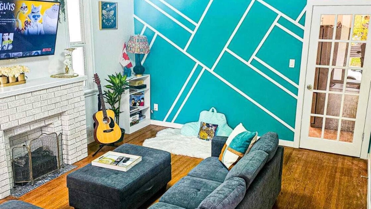 Southwest Edmonton House | Pretty home in the heart of Edmonton. Main floor, Pet-Friendly!