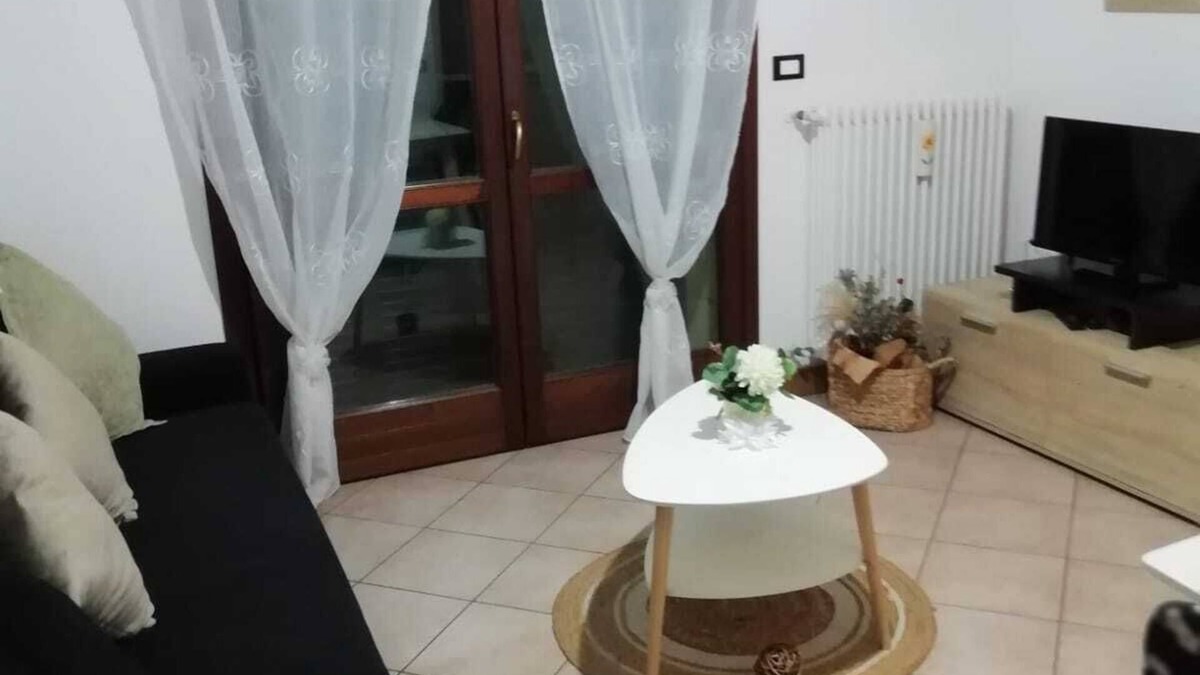 Castel Bolognese Apartment | Pretty home near station