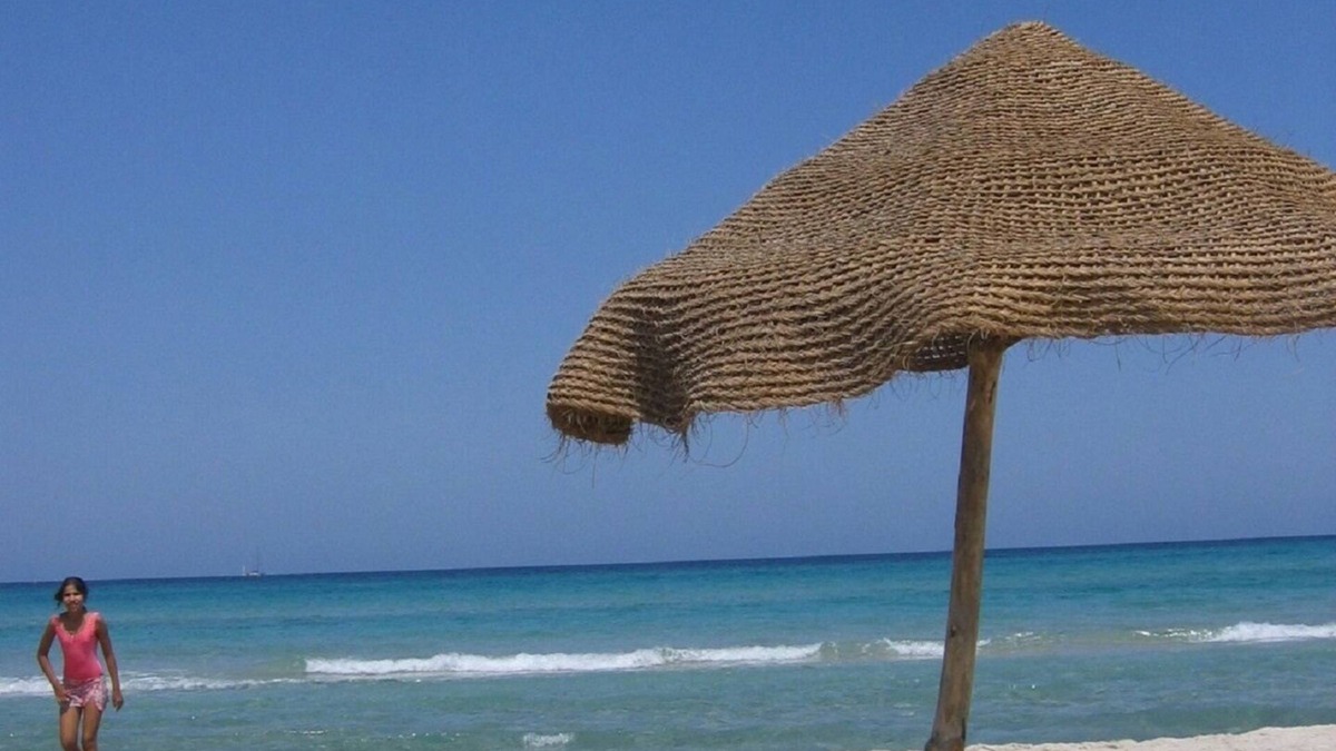 Hammam Al Agzaz Apartment | Pretty luxurious and calm apartment - feet in water 3p. - Zeineb