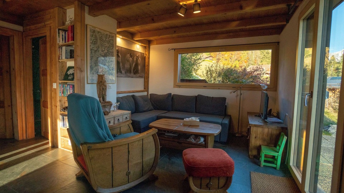 Barboleusaz Ski Chalet | Pretty renovated chalet located below the Barboleuse, in Gryon in a quiet location surrounded by gre