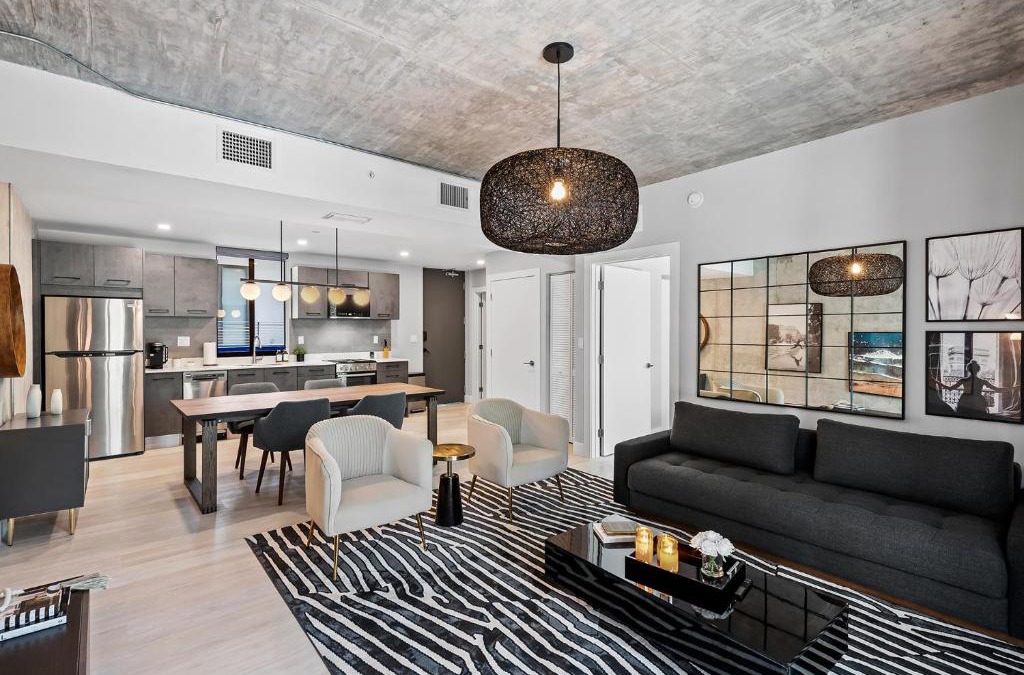 Flagler Village Apartment | Pretty Rola 201 Luxury 1B1B w King Bed at Downtown Fort Lauderdale