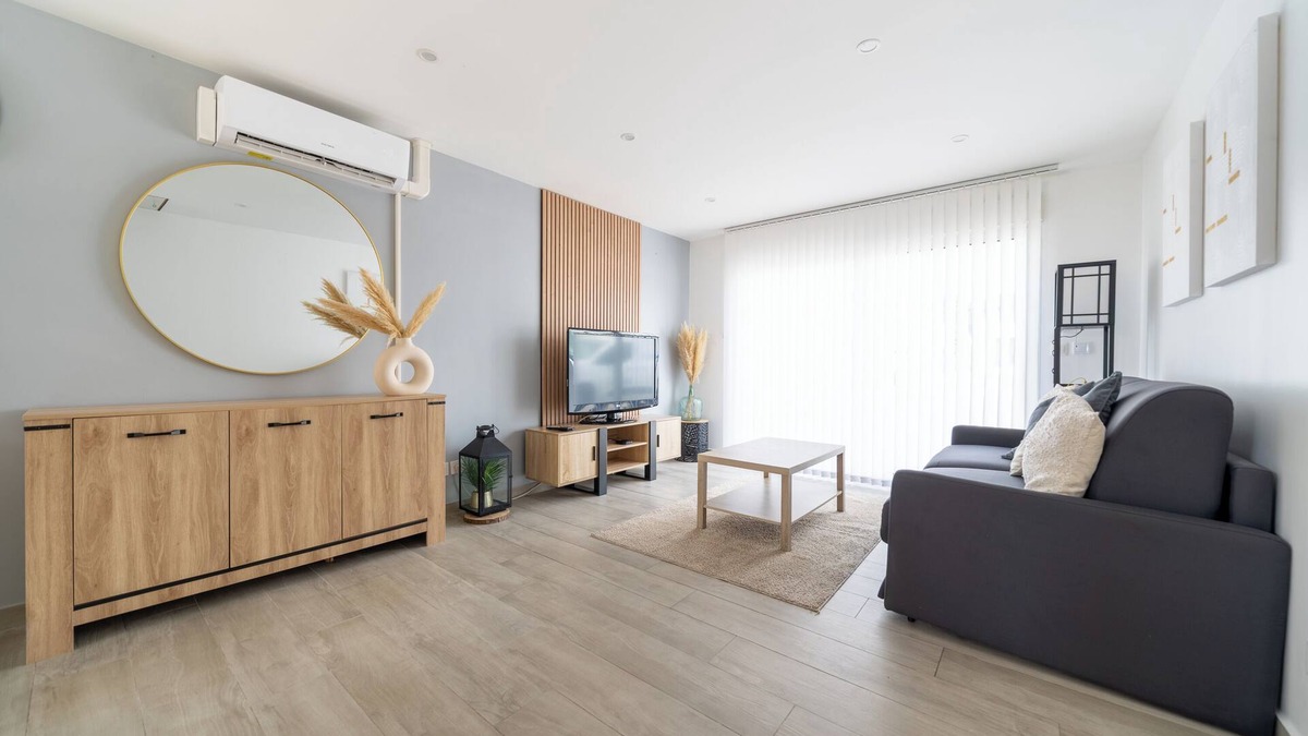 Port-de-Bouc Apartment | Pretty studio with terrace between sea and forest