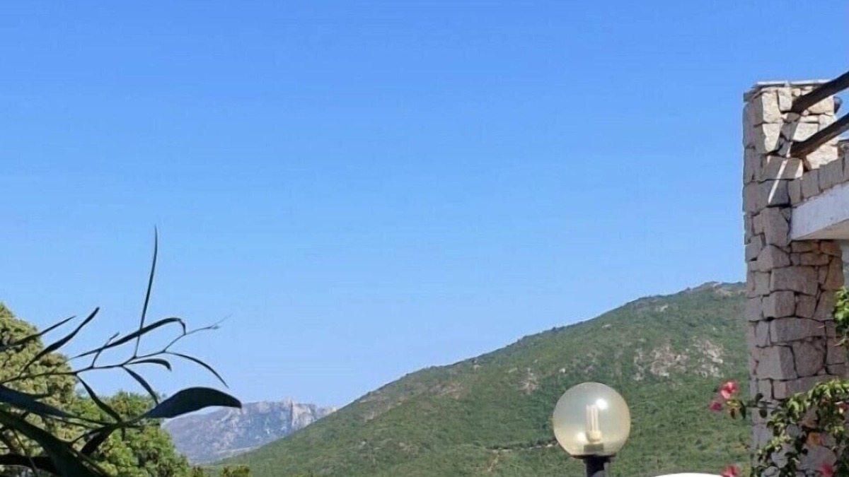 Olbia Resort | Pretty Villettina with WI-FI and Clima and private parking space in front of the house
