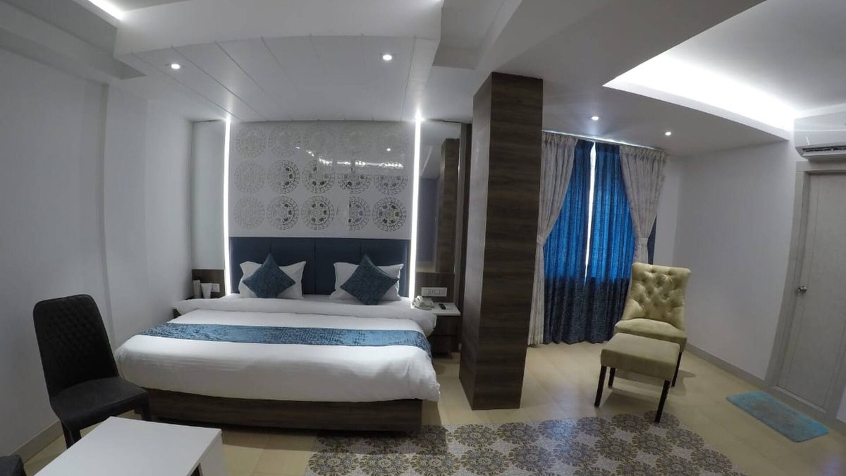 Jabalpur Hotel | Pride By Samrat