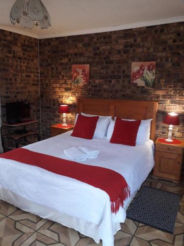 Middelburg House | Pride Rock Accommodation