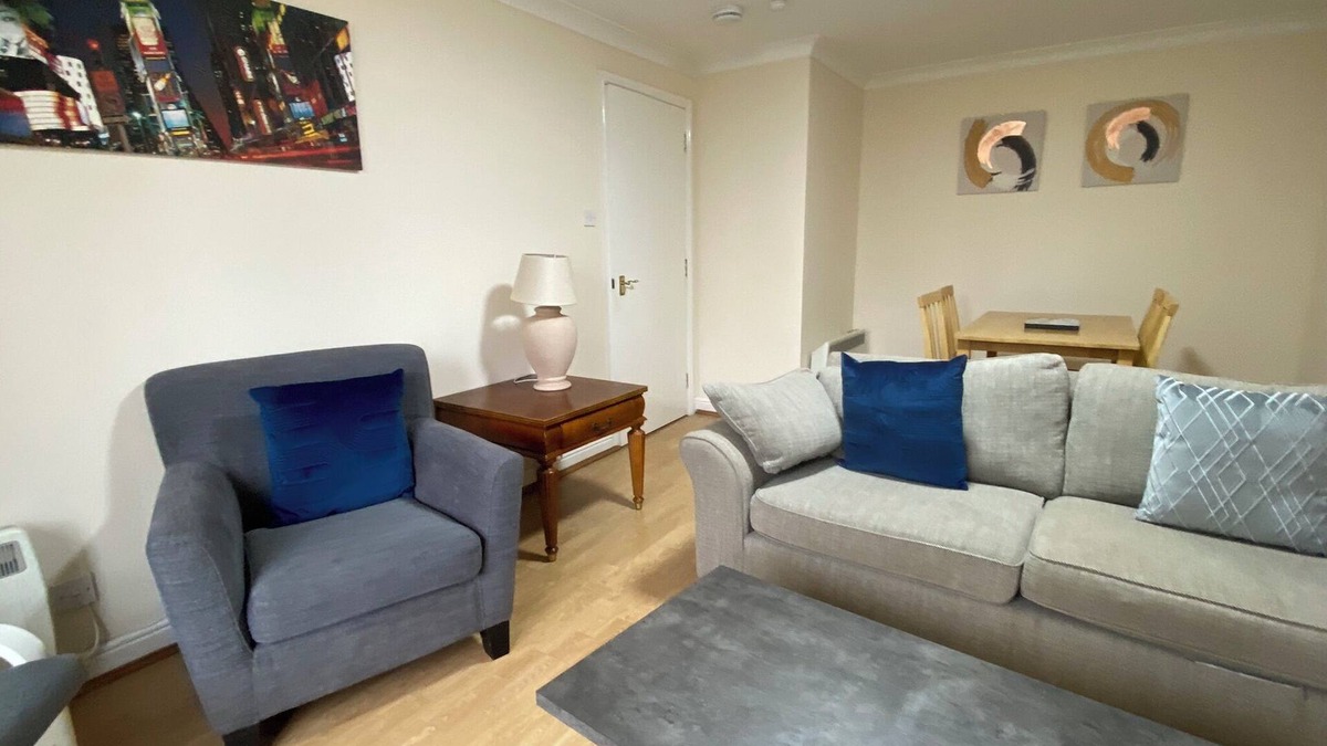 St. Davids Apartment | Prime Bridge View D/Bay by Three Bridges Apartments