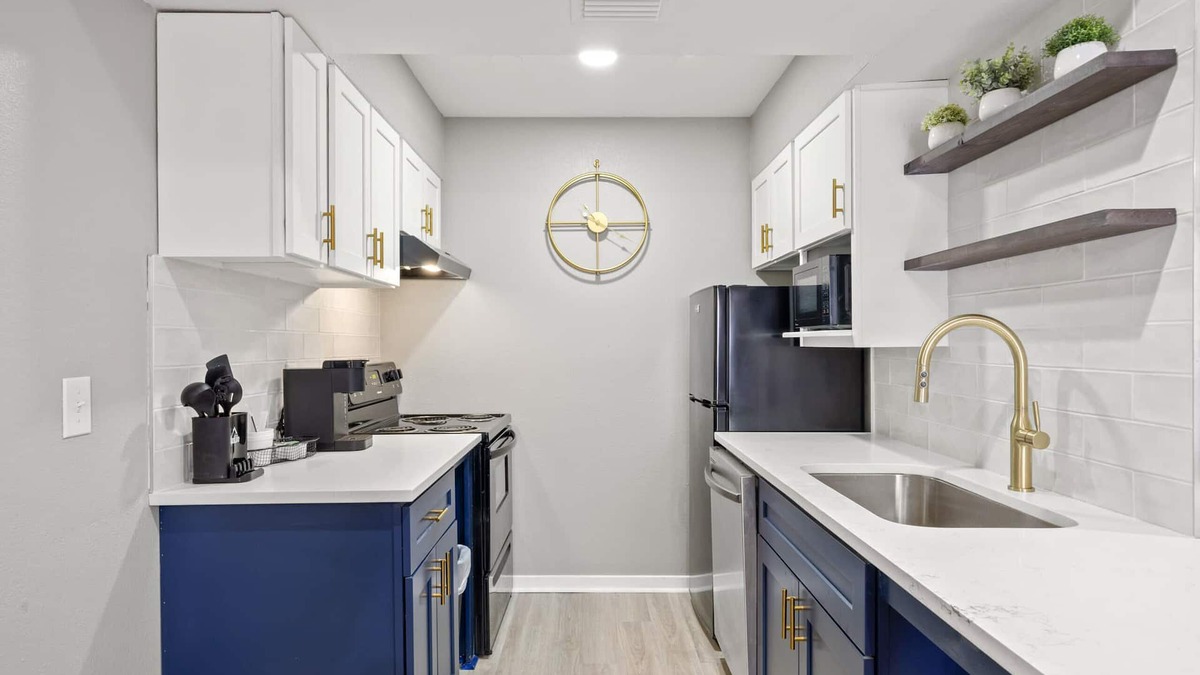 Garden Hills Apartment | Prime Buckhead Chic Condo in Atlanta