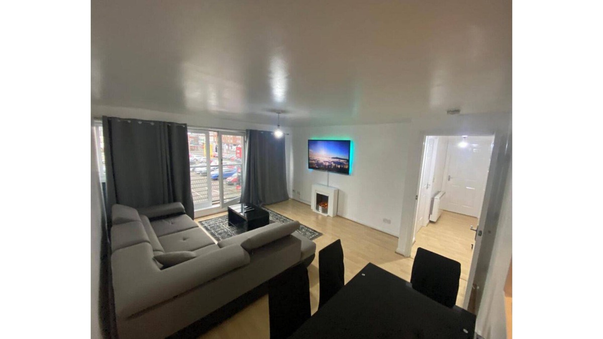 Tradeston Apartment | Prime central location 2 bedroom luxury Apartment with Secure parking(6 Guests)