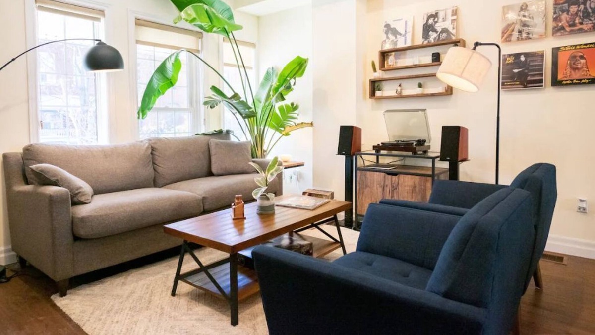 Riverside House | Prime East Toronto home with 3 beds & work spaces