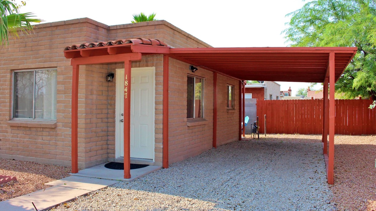 El Rio Acres House | Prime Gem Show Location