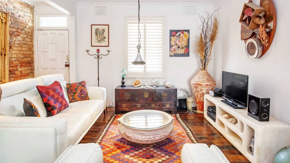 Redfern House | Prime locale 3 Bed Artists Home by Surry Hills