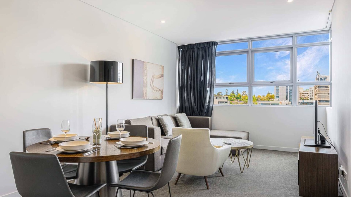 Chatswood CBD Apartment | Prime Location 1BD Apartment in Chatswood