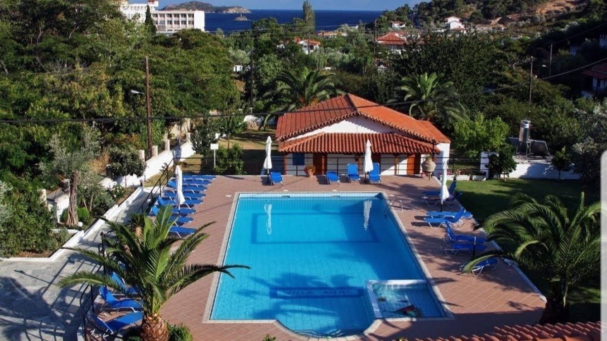 Katsarou Apartment | Prime location close to Achladies beach and restaurants