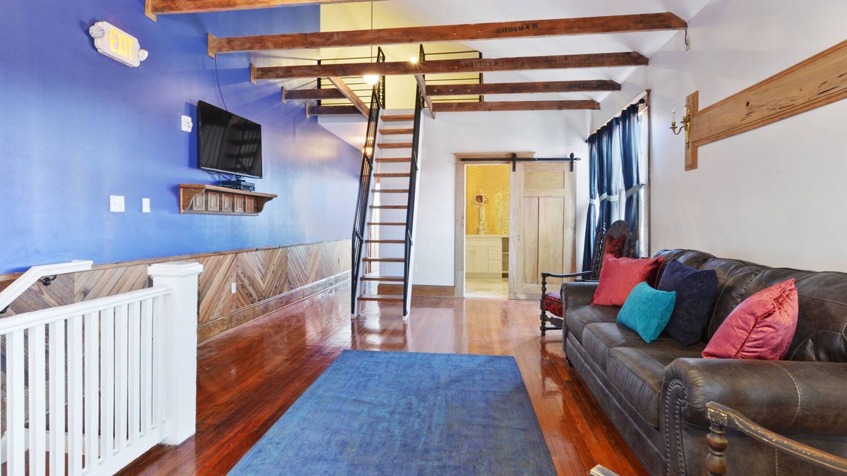 Faubourg Marigny Bed & Breakfast | Prime Location! Entrance of Frenchmen!