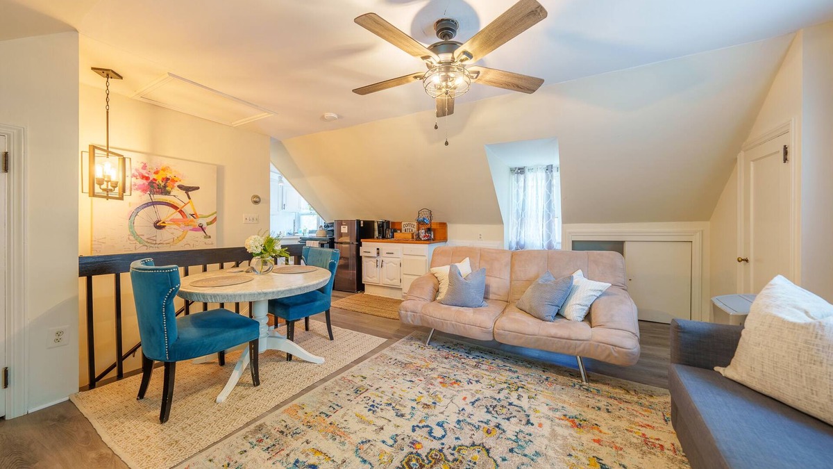 Princeton Junction House | Prime Location, Private Loft Apartment. Well-Appointed for Comfort & Convenience