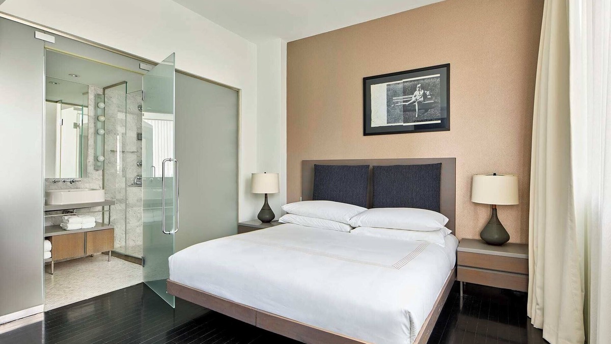 Tribeca Hotel | Prime Location! Relaxing unit, Close to Highline NYC & Strawberry Fields!