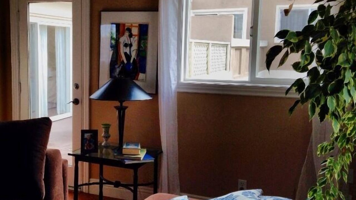 North Redondo House | Prime Location – Steps from Hermosa Beach! n3 bedrooms and 2.5 bathrooms